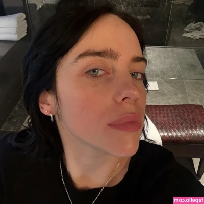 Billie Eilish [ billie-eilish ] - Fresh wet nudes ☺