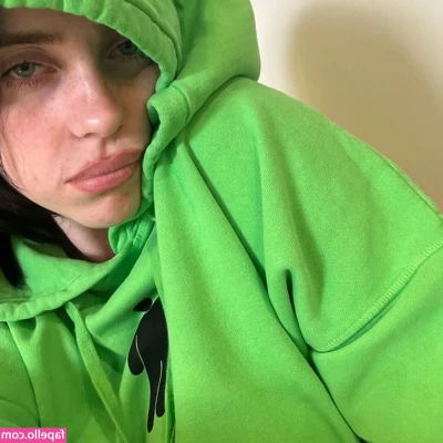 Billie Eilish [ billie-eilish ] - It’s our first bum day of the year!