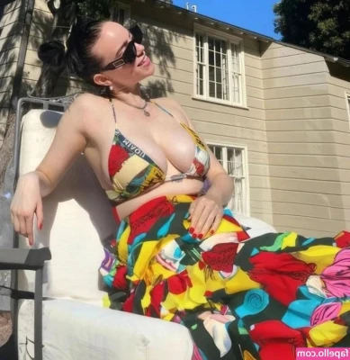 Billie Eilish [ billie-eilish ] - Like I said trouble..if you know how to ask nicely. 😉
