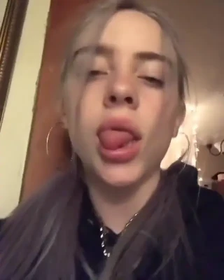 Billie Eilish [ billie-eilish ] - Afterworkout sweaty shape check 🥵 part 1