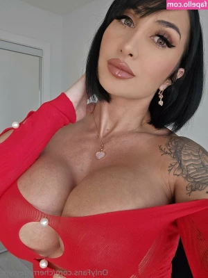 Cherry Devivre [ cherry-devivre-1 ] - I want to be kissed all over my entire body