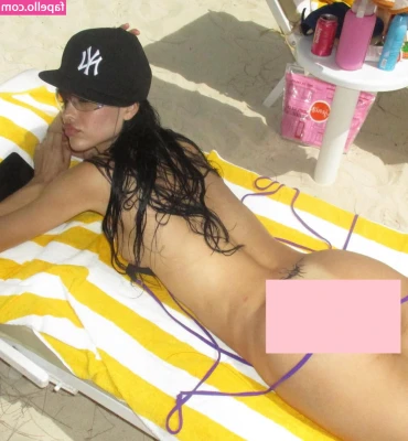 Amelia Hamlin [ amelia-hamlin ] - Hey boys😘  It’s Saturday, and it means it’s time to send new