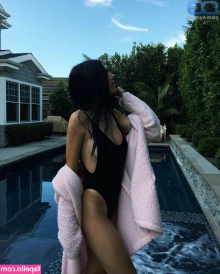 Amelia Hamlin [ amelia-hamlin ] - Oh na na na