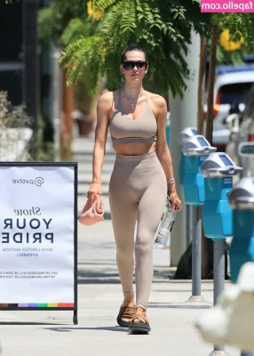 Amelia Hamlin [ amelia-hamlin ] - Tip?❤️😍😍❤️