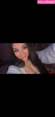 Hollie Jones [ hollie-jones ] - Threesome in POV with Alexis Crystal // Tu dirais quoi si tu avais