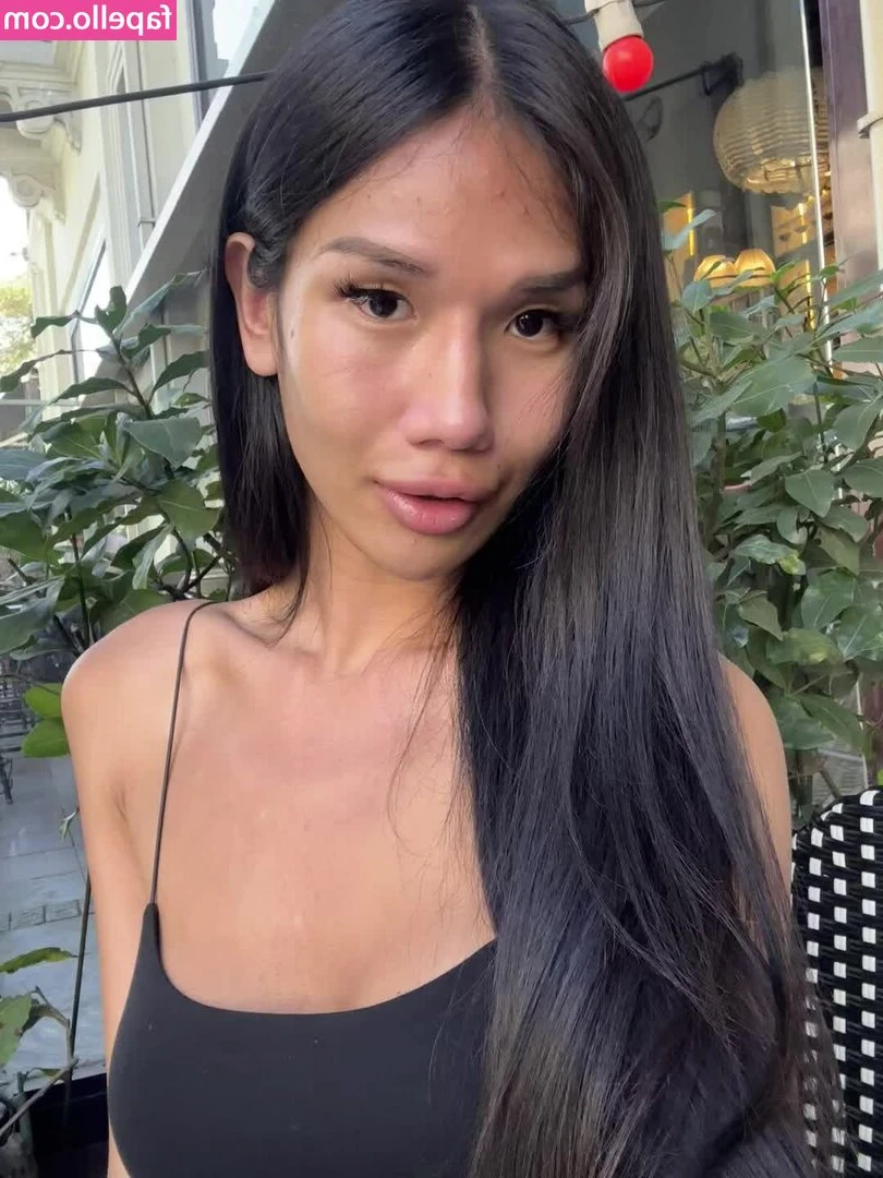 Samanthahoe - New pedi! 🩵 wanna take a closer look?🩵