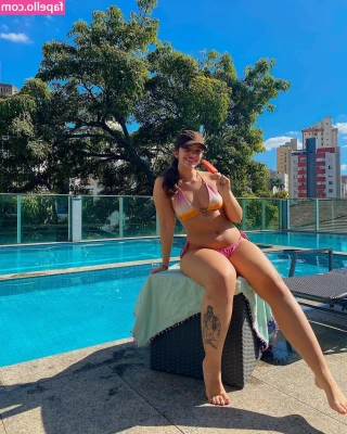 Débora Aladim [ dbora-aladim ] - Ughhh I wish I were sitting on your face right now