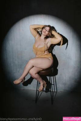 Stephy Miss Curvy [ stephy-miss-curvy ] - Saggy sexy 😏