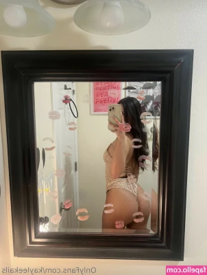 Kaylee Kails [ kaylee-kails-1 ] - Who wants to play? 🤤💦
