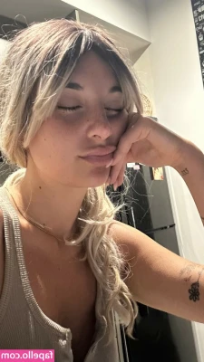 coralie.penny [ coralie-penny ] - My bootyhole so pretty