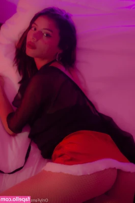 alicebluwu - • Deux amies lesbiennes •  Avec @babyyemiliie 🥵🔥