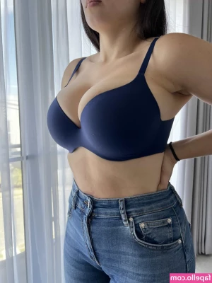 adora_18 [ adora-18 ] - I’m a shy girl really… 🙈👀