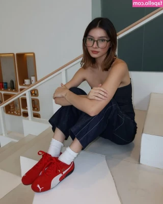 kayla.vy [ kayla-vy-2 ] - Admit it - you love eating your own cum don't you? Makes you feel