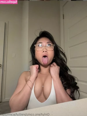 kayla.vy [ kayla-vy-2 ] - back home who wants to play