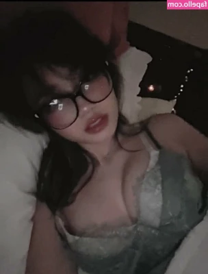 kayla.vy [ kayla-vy-2 ] - Sooo horny rn  someone fuck me