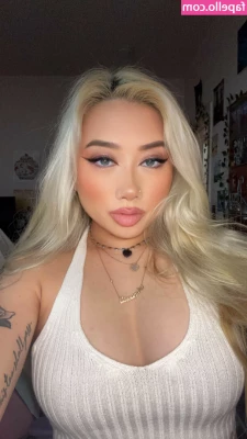 kayla.vy [ kayla-vy-2 ] - Another clip from a scene  Gosh my tits look SO squishy  I guess that