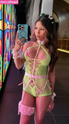 kayla.vy [ kayla-vy-2 ] - Mmm titties