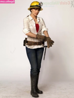 Aracely Arambula [ aracely-arambula ] - Me, you, bed, now.