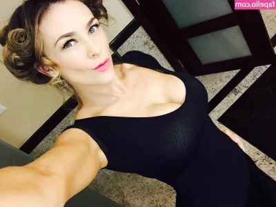 Aracely Arambula [ aracely-arambula ] - letting my piggy self loose on one of my horniest dildos