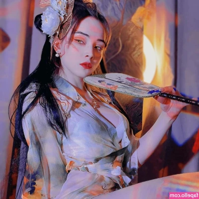 Faira Star [ faira-star ] - B honest, whoz curious bout wax play.... and tlc w/feet?🤔 I won't