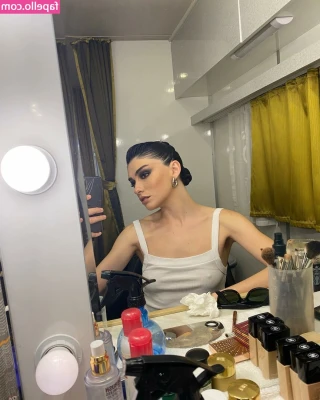 Hazar Erguclu [ hazar-erguclu ] - I am ready, are you honey? Estou pronta, e você?