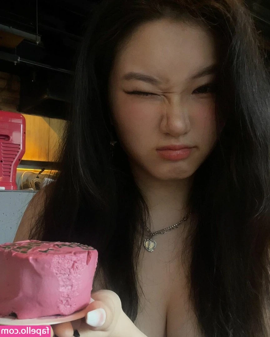 Vicki Mranrr [ vicki-mranrr ] - Should I film a video using Cooper’s fleshlight while he’s out