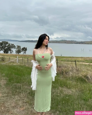 Vicki Mranrr [ vicki-mranrr ] - Who loves my feet and a lovely foot wank?