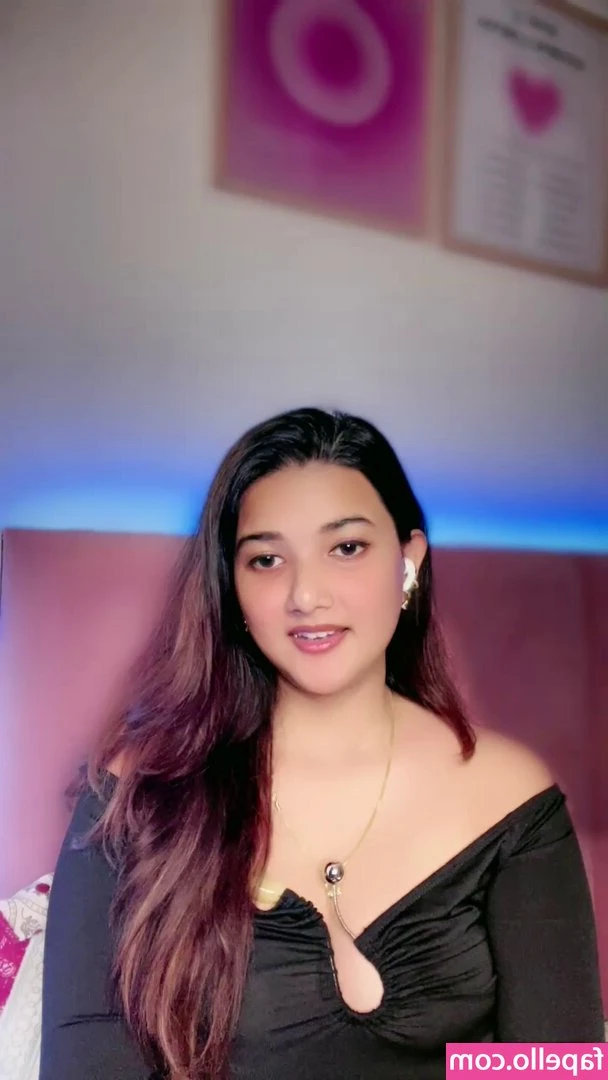 Priyanka Singha [ priyanka-singha ] - Bust a nut to me