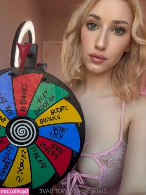vipstellaskye [ vipstellaskye-1 ] - I'm really in the mood to see some dick, ask for a cock rating in my