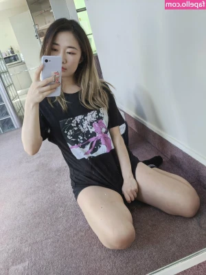 yueko - Flamingo pedi probably going away tomorrow and will let my toes