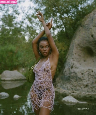 Blackwell - #TittyTuesday [ 8 pictures]