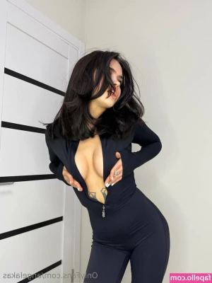 angelakas - Subscribe to my page