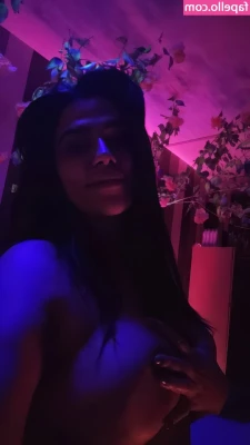 mary.brainqueen [ mary-brainqueen ] - Let's get lost in each others bodies 🥵