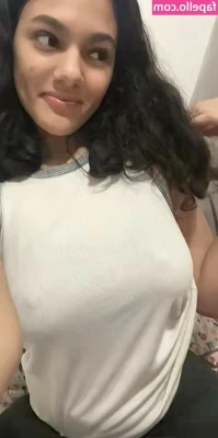queennn.z [ queennn-z ] - FOR MY LATEST THREESOME VIDEO 😜💦 ….  Tip $10 and receive my