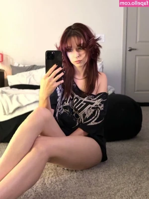 Soupikitty - POV: Sei malato e due infermiere troie vengono da te per "tirartelo
