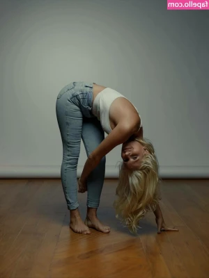 Aline Jones [ aline-jones ] - Fuck  can you please bury me with your big dick