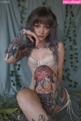 ghostf0x - I love to dress up! 🐰😝 >>