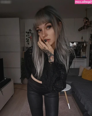 ghostf0x - Turn my throat into a daycare with your cum hun! 🍆💦