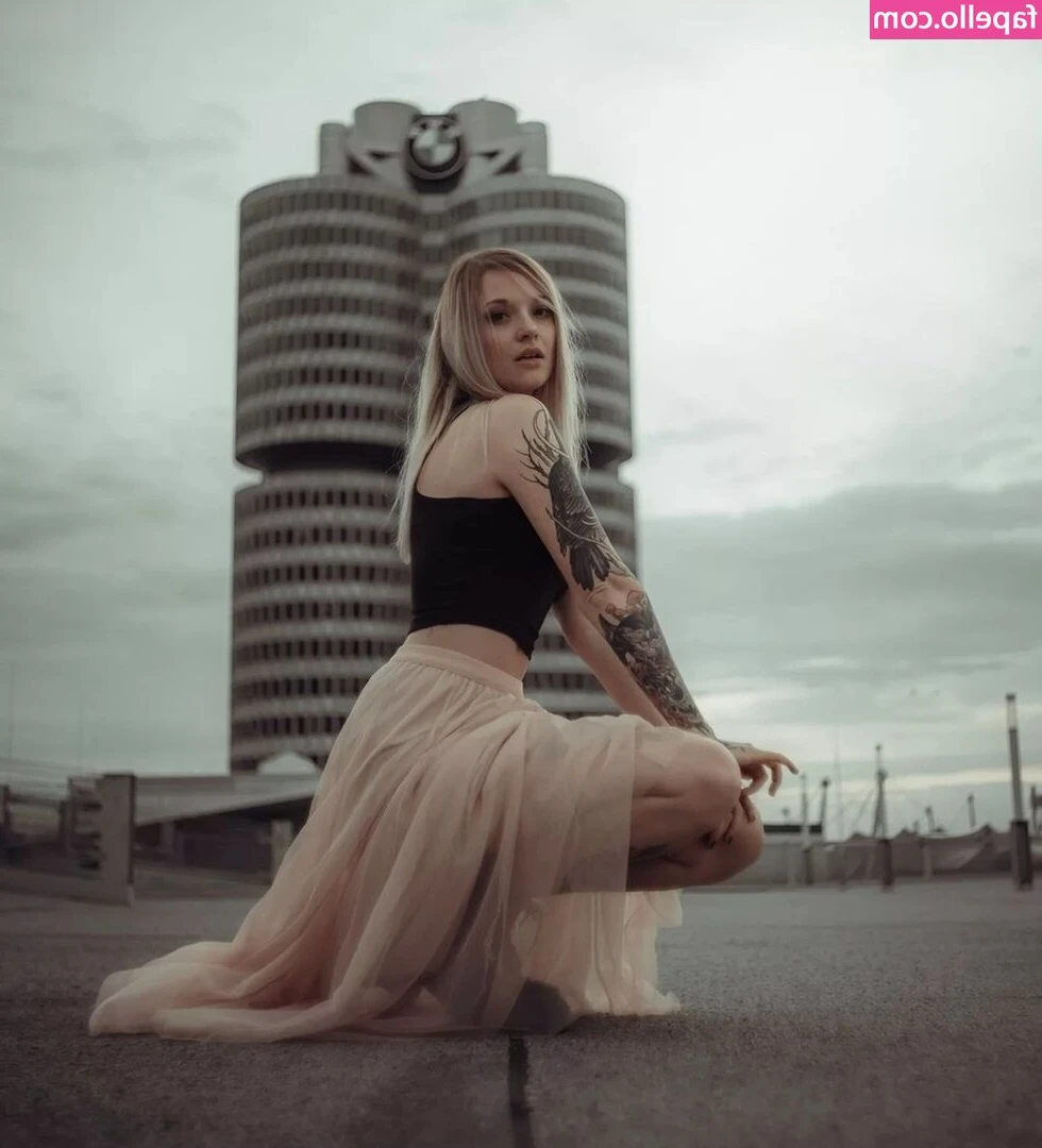 ghostf0x - Would you rip my tights for easy access? 🥺