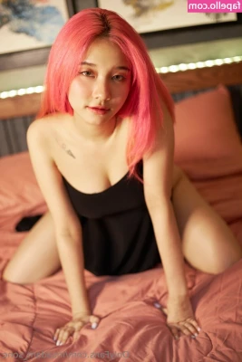 lrlsadamsone - On the floor or on the bed