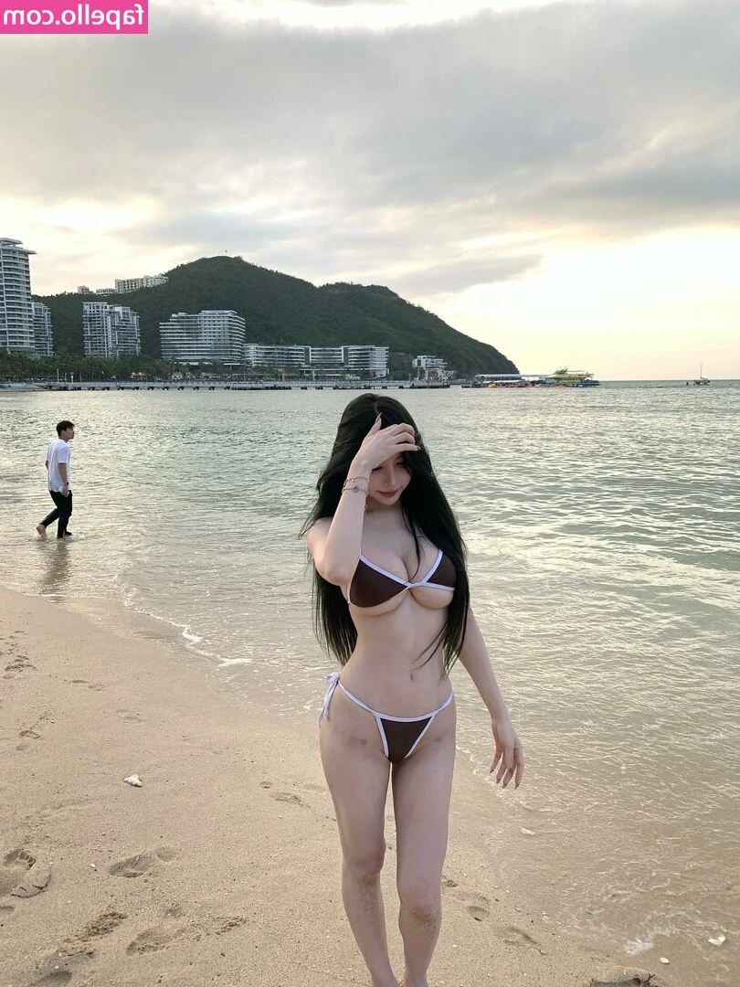 Joannahui - seductive in red