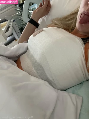 angielynxxx - What do we think to the new harness  Swipe for a slo mo booty jiggle