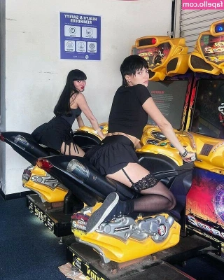 Katevitamin - Imagine my ass sitting on your cock Daddi