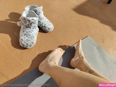 ivyworksoutdirty - Damn  I wish you could bend me over  grab my hips and slam your dick