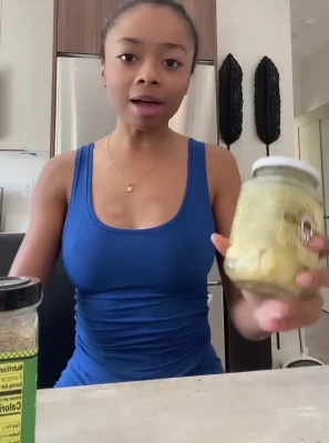 Skai Jackson [ skai-jackson ] - Tropical hottie