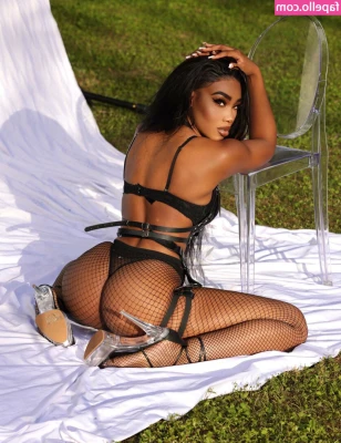 Simone Henderson [ simone-henderson ] - why not double post ? 🧖‍♀️
