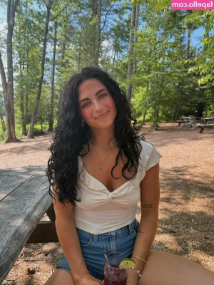 Abigail Rathbone [ abigail-rathbone ] - Tu as 10 heures pour t abonner ici    https onlyfans com