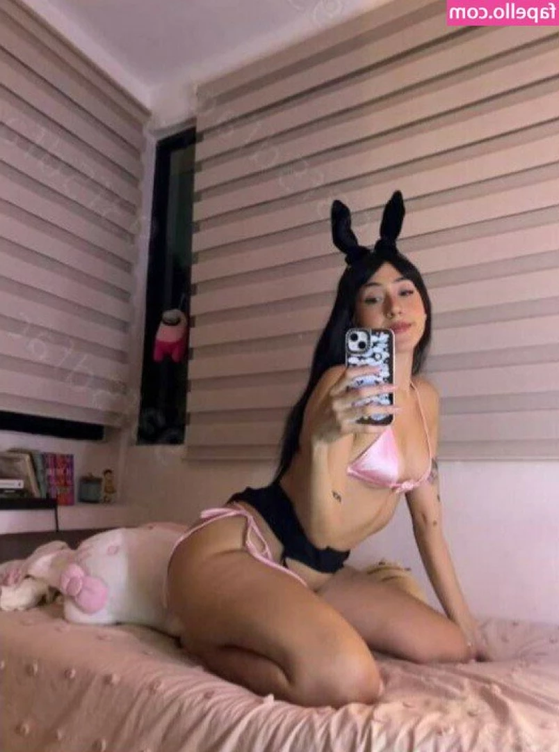 Alejandra Zamudio [ alejandra-zamudio-3 ] - New pics coming later today  Just a lil tease