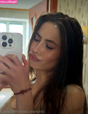 hottyklara02 - Hoy no andamos con ánimos de nada. Pero a la vez con ánimo para todo