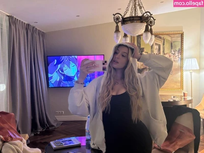 Anisimova Anastasia [ anisimova-anastasia ] - Wondering what I'll be doing tonight 🤔💕 Care to give me some